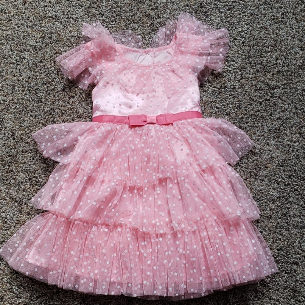 Matching Sister pea h Pink polkadot dresses